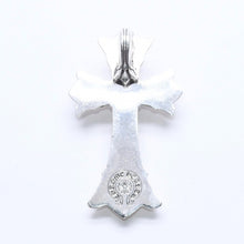 画像をギャラリービューアに読み込む, CHROME HEARTS クロムハーツ LG DOUBLE CH CROSS ラージ ダブルCHクロス ペンダントトップ 重量約100.63g シルバー925 美品 中古 4a005187
