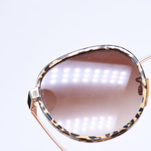 Load image into Gallery viewer, DOLCE&amp;GABBANA ドルチェアンドガッバーナ サングラス アイウェア DG2227-J 02/13 サイズ52□20 140 ゴールド レオパード柄 美品 中古 4a005063