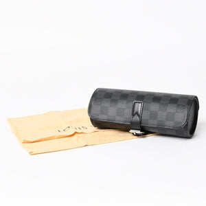 新品同様品 LOUISVUITTON ルイヴィトン ダミエグラフィット エテュイ 3 モントル 腕時計ウォッチケース N41137 ブラック ロゴ 小物 中古 4a005043