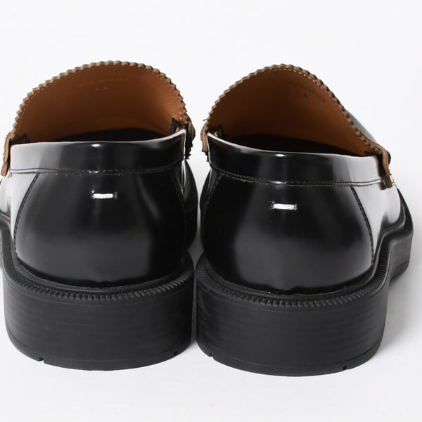 極美品 MAISON MARGIELA メゾンマルジェラ Decortique ローファー シューズ S57WR0150 P7554 カーフレザー サイズ44 ブラック 中古 4a005226