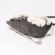画像をギャラリービューアに読み込む, 新品未使用 CHROME HEARTS クロムハーツ BAGMAIL BS FLUER メールバッグ BSフレア ショルダーバッグ ヌバック シルバー925 中古 4a005207
