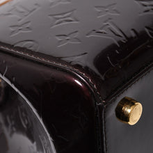 Load image into Gallery viewer, 極美品 LOUIS VUITTON ルイヴィトン モノグラムヴェルニ ブレアMM M91619 2WAY ハンドバッグ アマラント ゴールド金具 中古 4a005248