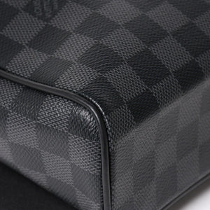 LOUIS VUITTON ルイヴィトン ディストリクトPM メッセンジャーバッグ N41028 ダミエグラフィットキャンバス ブラック グレー ショルダーバッグ シルバー金具 中古 4a004840