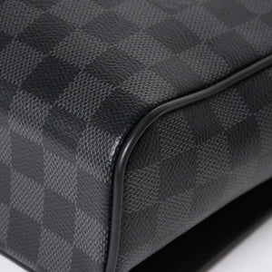 LOUIS VUITTON ルイヴィトン ディストリクトPM メッセンジャーバッグ N41028 ダミエグラフィットキャンバス ブラック グレー ショルダーバッグ シルバー金具 中古 4a004840