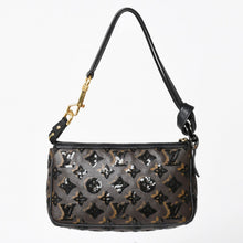 Load image into Gallery viewer, LOUIS VUITTON ルイヴィトン モノグラムスパンコール ポシェットアクセソワール ショルダーバッグ M26473 ブラック ブラウン ゴールド金具 美品 中古 4a004863