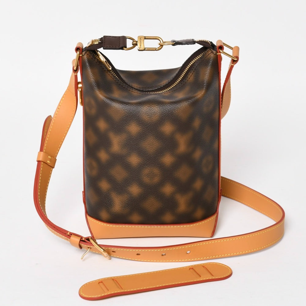 新品同様 LOUIS VUITTON ルイヴィトン ディスイズノット ホーボー クルーザーPM ショルダーバッグ M46241 ICタグ 中古 4a005330