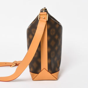 新品同様 LOUIS VUITTON ルイヴィトン ディスイズノット ホーボー クルーザーPM ショルダーバッグ M46241 ICタグ 中古 4a005330