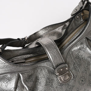 極美品 LOUIS VUITTON ルイヴィトン マヒナ XS ショルダーバッグ アルジャン メタリックシルバー シルバー M95718 中古 4a005253