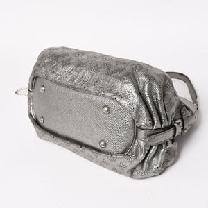 極美品 LOUIS VUITTON ルイヴィトン マヒナ XS ショルダーバッグ アルジャン メタリックシルバー シルバー M95718 中古 4a005253