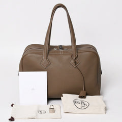 新品同様品 HERMES エルメス ヴィクトリア2 35 エトゥープ シルバー金具 トリヨンクレマンス Y刻印 トートバッグ トラベルバッグ 中古 4a005319