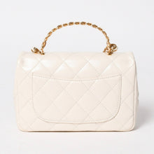 画像をギャラリービューアに読み込む, CHANEL シャネル スモール トップハンドル フラップ 2WAYバッグ AS4023 ランダム番台 ココマーク シャイニーラムスキン 美品 中古 4a005369