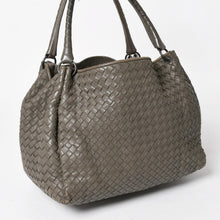 画像をギャラリービューアに読み込む, BOTTEGA VENETA ボッテガヴェネタ イントレチャート ハンドバッグ B00860011A ラムスキン チャコールグレー 美品 中古 4a005274