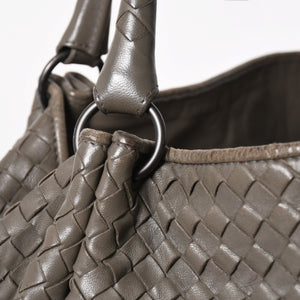 BOTTEGA VENETA ボッテガヴェネタ イントレチャート ハンドバッグ B00860011A ラムスキン チャコールグレー 美品 中古 4a005274