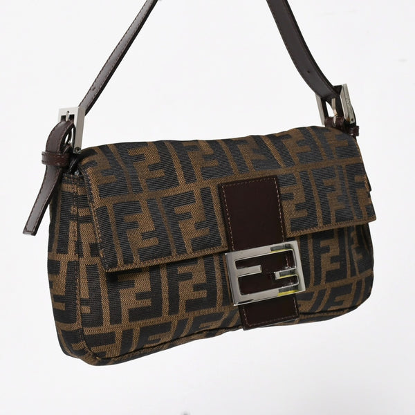 極美品 FENDI フェンディ マンマバケット ワンショルダーバッグ ズッカ柄 総柄 ブラウン キャンバス レザー シルバー金具 中古 4a005270