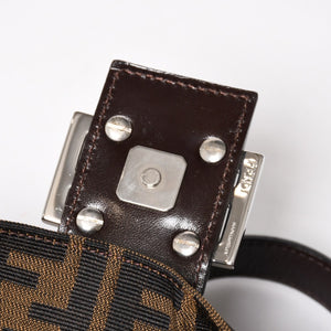 極美品 FENDI フェンディ マンマバケット ワンショルダーバッグ ズッカ柄 総柄 ブラウン キャンバス レザー シルバー金具 中古 4a005270