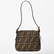 Load image into Gallery viewer, FENDI フェンディ ワンショルダーバッグ ハンドバッグ ゴールド金具 ズッカ柄キャンバス FFバックル 美品 中古 4a004866