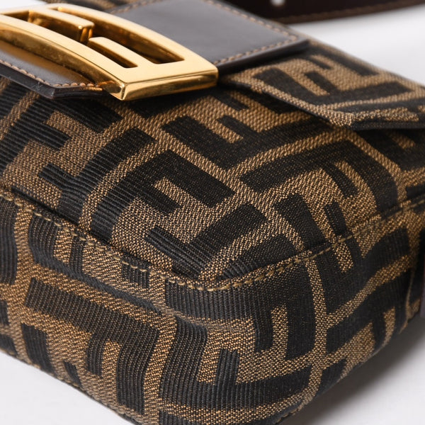 FENDI フェンディ ワンショルダーバッグ ハンドバッグ ゴールド金具 ズッカ柄キャンバス FFバックル 美品 中古 4a004866