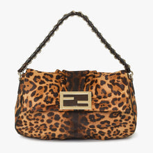 画像をギャラリービューアに読み込む, 極美品 FENDI フェンディ ショルダーバッグ ワンショルダーバッグ マンマバケット シルバー金具 レオパード レザー ハラコ 中古 4a005306