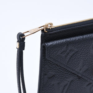 Very Good Condition LOUIS VUITTON Wallet Coin Case Card Case M28798 Portocarte Rectoverso Black Gold Hardware Used 4a005317