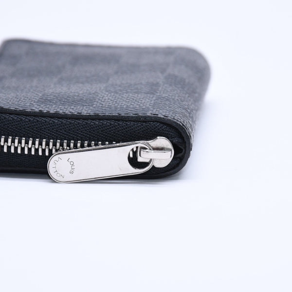 Very Good Condition LOUIS VUITTON Zippy Coin Purse Coin Case Coin Purse N63076 Damier Graphite Black Gray Used 4a005316