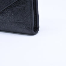 Load image into Gallery viewer, LOUIS VUITTON ルイヴィトン ポルトフォイユ ヴィクトリーヌ M64060 三つ折り財布 モノグラムアンプラント ブラック ゴールド金具 美品 中古 4a005251