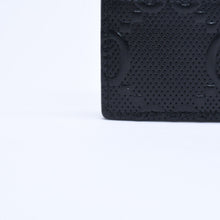Load image into Gallery viewer, 極美品 GUCCI グッチ カードケース パスケース 名刺入れ GGエンボス レザー 625564 ブラック 中古 4a005310