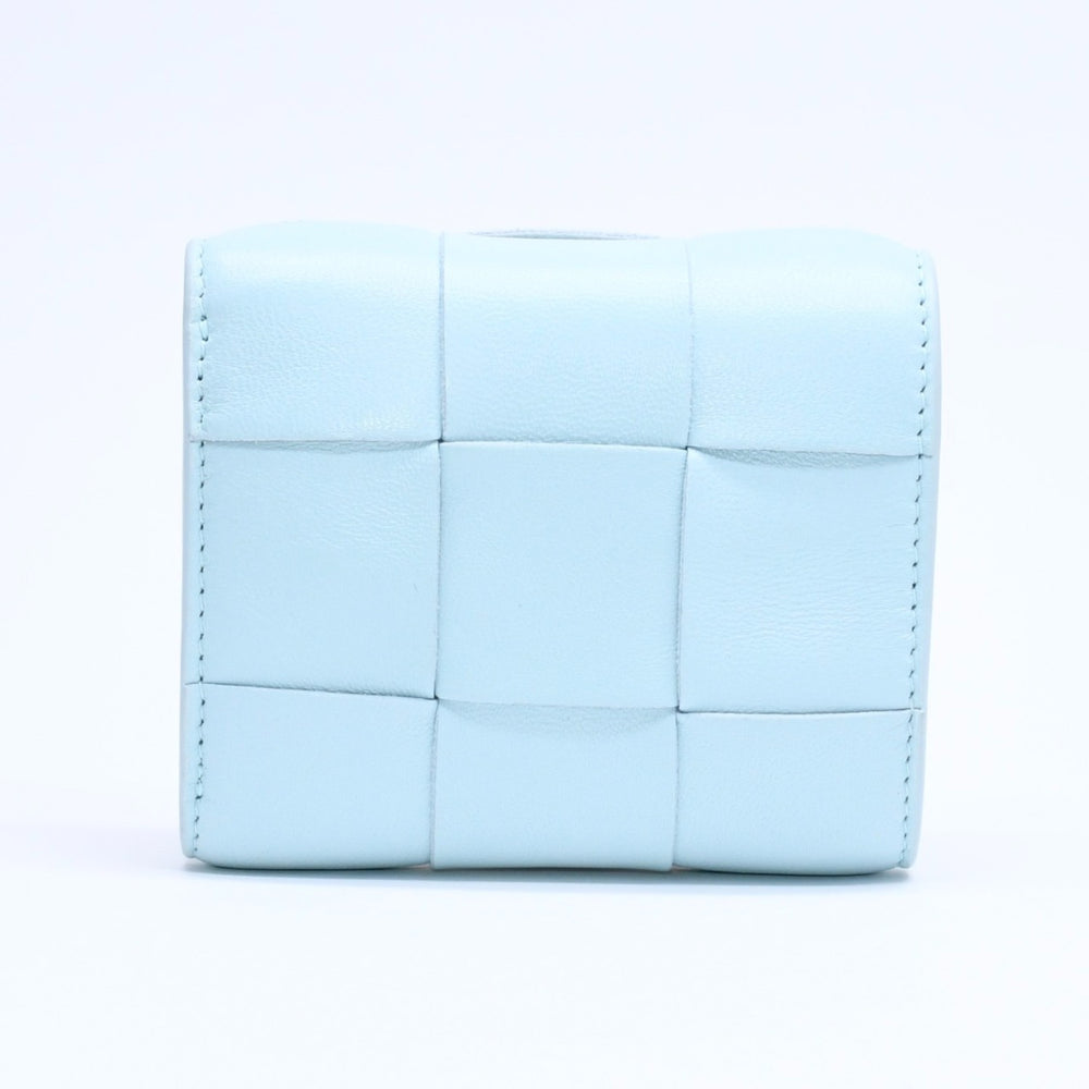 BOTTEGA VENETA ボッテガヴェネタ 三つ折り財布 マキシイントレチャート カセット コンパクトウォレット ライトブルー 美品 中古 4a005326