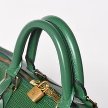 将图片加载到图库查看器，LOUIS VUITTON ルイヴィトン キーポル50 ボストンバッグ M42964 ボルネオグリーン エピレザー ゴールド金具 美品 中古 4a005329