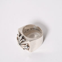Load image into Gallery viewer, CHROME HEARTS クロムハーツ CH PLUS PYRAMID CHプラス ピラミッド リング 指輪 重量約41.94g サイズ21号 シルバー925 美品 中古 4a005491