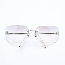 Load image into Gallery viewer, CHANEL シャネル リムレス サングラス 4017-D c.159/61 サイズ 62□17 120 ココマーク ラインストーン グレー グラデーションレンズ シルバー金具 良品 中古 4a005343