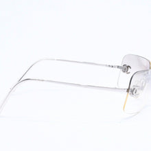 Load image into Gallery viewer, CHANEL シャネル リムレス サングラス 4017-D c.159/61 サイズ 62□17 120 ココマーク ラインストーン グレー グラデーションレンズ シルバー金具 良品 中古 4a005343