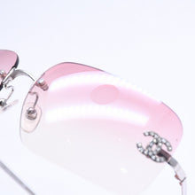 Load image into Gallery viewer, CHANEL シャネル リムレス サングラス 4017-D c.124/58 62□17 120 ココマーク ラインストーン ピンク パープル シルバー金具 美品 中古 4a005341