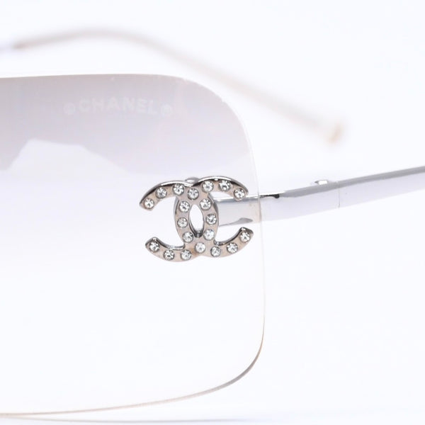 CHANEL シャネル リムレス サングラス 4017-D c.159/61 サイズ62□17 120 ココマーク ラインストーン グレー アイウェア シルバー金具 美品 中古 4a005349
