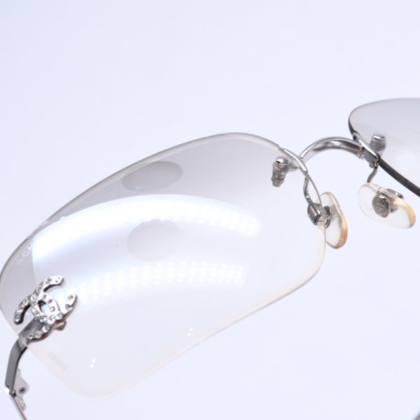 CHANEL シャネル リムレス サングラス 4017-D c.159/61 サイズ62□17 120 ココマーク ラインストーン グレー アイウェア シルバー金具 美品 中古 4a005349