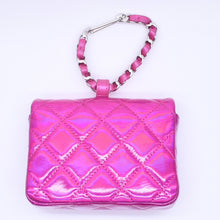 Load image into Gallery viewer, 新品未使用 CHANEL シャネル マトラッセ パテント ミニポーチ M12484 ネオンピンク ココマーク ランダム番台 小物入れ シルバー金具 中古 4a005261
