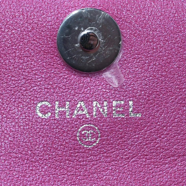 新品未使用 CHANEL シャネル マトラッセ パテント ミニポーチ M12484 ネオンピンク ココマーク ランダム番台 小物入れ シルバー金具 中古 4a005261