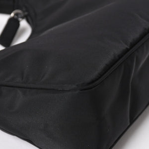 極美品 PRADA プラダ ホーボー ハンドバッグ MV515 トライアングルロゴ 三角ロゴプレート ナイロン ブラック 中古 4a005357