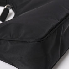 画像をギャラリービューアに読み込む, 極美品 PRADA プラダ ホーボー ハンドバッグ MV515 トライアングルロゴ 三角ロゴプレート ナイロン ブラック 中古 4a005357