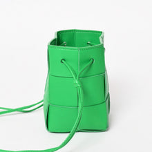 画像をギャラリービューアに読み込む, 新品未使用 BOTTEGA VENETA ボッテガヴェネタ MINI CASSETTE BUCKET ミニ カセット バケットバッグ 680217 イントレチャート 中古 4a005395