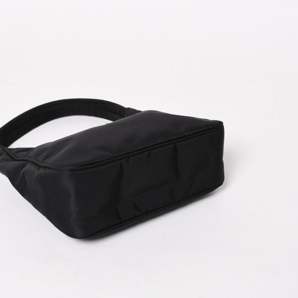 極美品 PRADA プラダ ホーボー ハンドバッグ MV515 トライアングルロゴ 三角ロゴプレート ナイロン ブラック 中古 4a005357