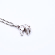 Load image into Gallery viewer, HERMES エルメス ホースヘッド ネックレス トップ 馬 チェーン アクセサリー シルバー925 美品 中古 4a005239