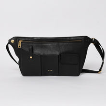 Load image into Gallery viewer, 極美品 FENDI フェンディ ボディバッグ ショルダーバッグ 7VA459 背面ズッカ柄 ナイロン レザー ブラック ゴールド金具 中古 4a005388
