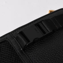 Load image into Gallery viewer, 極美品 FENDI フェンディ ボディバッグ ショルダーバッグ 7VA459 背面ズッカ柄 ナイロン レザー ブラック ゴールド金具 中古 4a005388