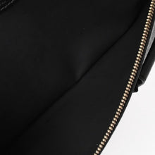 Load image into Gallery viewer, 極美品 FENDI フェンディ ボディバッグ ショルダーバッグ 7VA459 背面ズッカ柄 ナイロン レザー ブラック ゴールド金具 中古 4a005388