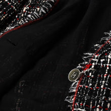 Load image into Gallery viewer, 極美品 CHANEL シャネル ツイードジャケット P26010V16324 ココマーク ブラック レッド ホワイト サイズ38 中古 4a005415