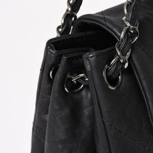 Load image into Gallery viewer, 極美品 CHANEL シャネル Hamptons ハンプトンズライン チェーンショルダーバッグ 15番台 ココマーク ヴィンテージカーフスキン 中古 4a005400
