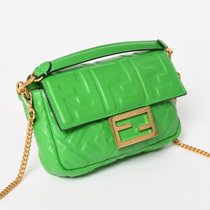 極美品 FENDI フェンディ Baguette Mini バゲット ミニ 2WAYバッグ 8BS017 ズッカ エンボスロゴ ラムスキン ゴールド金具 中古 4a005387