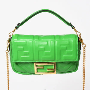 極美品 FENDI フェンディ Baguette Mini バゲット ミニ 2WAYバッグ 8BS017 ズッカ エンボスロゴ ラムスキン ゴールド金具 中古 4a005387