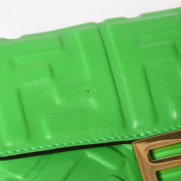極美品 FENDI フェンディ Baguette Mini バゲット ミニ 2WAYバッグ 8BS017 ズッカ エンボスロゴ ラムスキン ゴールド金具 中古 4a005387