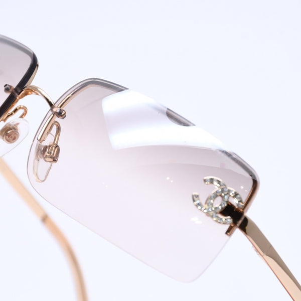 極美品 CHANEL シャネル ハーフリム サングラス アイウェア 4104-B c.125/8Z サイズ62□15 120 ココマーク ラインストーン 中古 4a005431